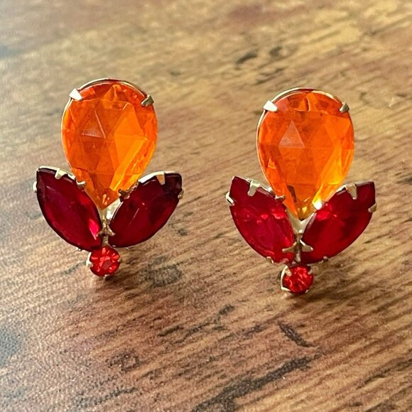 Vintage Rhinestone Earrings Orange Red Glass Clip Floral Gold Tone Chunky 1 1/4" - Picture 4 of 9